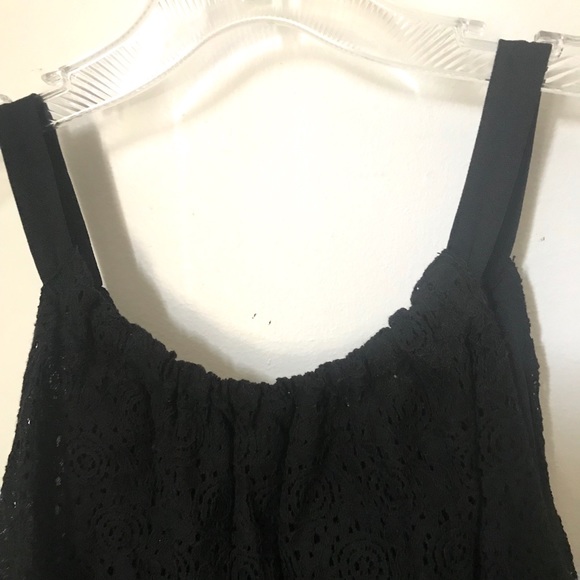Black Textured Ruffled Top - Picture 2 of 4